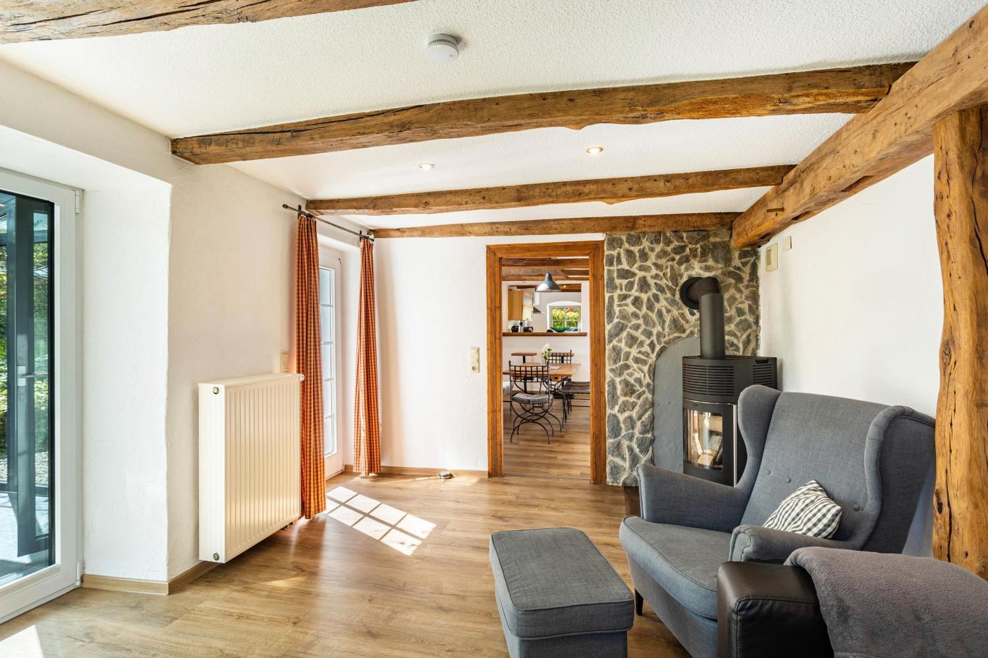 Fachwerk-Ferienhaus 1764 Eslohe Bagian luar foto